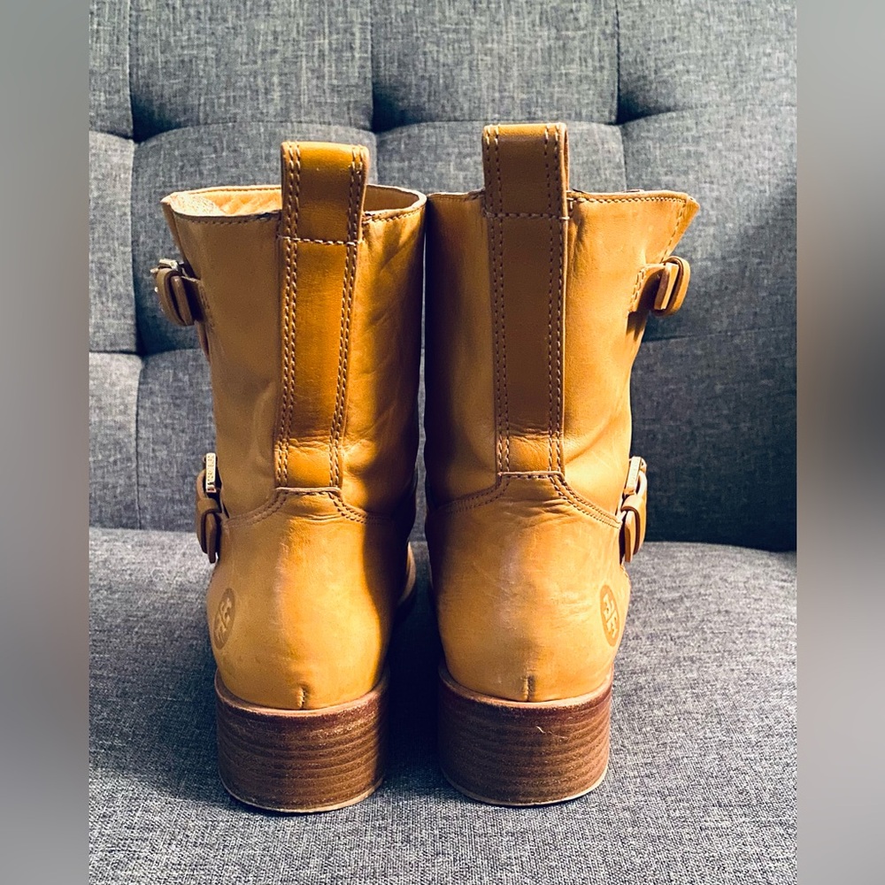 Tory Burch Bennie Moto Engineer Boot Tan Leather Double Buckle Ankle - Picture 5 of 12
